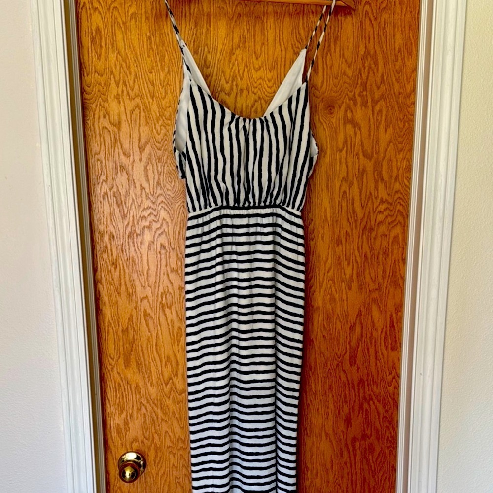 Forever 21 Navy and White Striped Maxi Dress size S